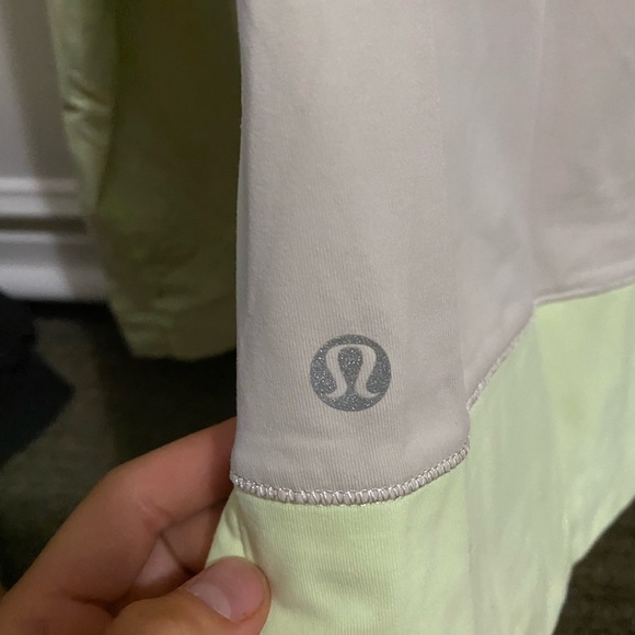 Lululemon long sleeve - Picture 3 of 3